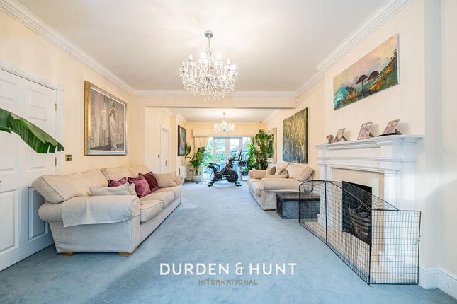 31, Regents Drive, Woodford Green photo 2