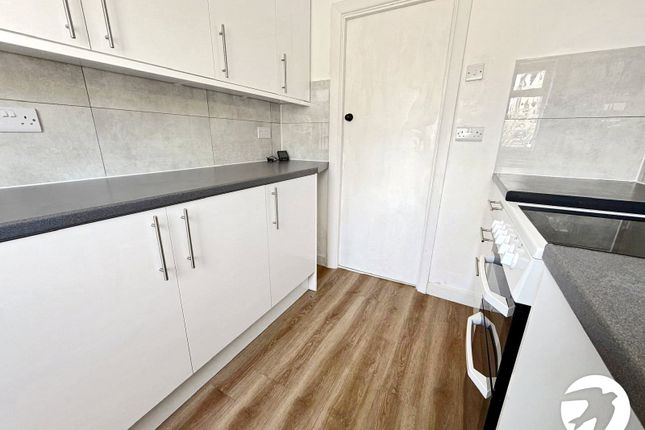 21, Blenheim Avenue, Kent photo 4