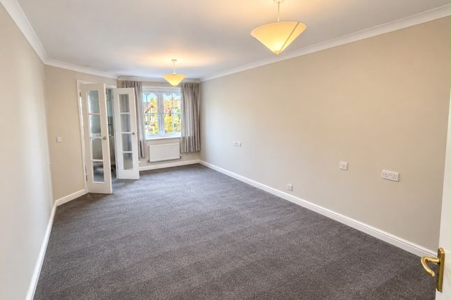 Flat 30, Calverley Court, 370-374, Kingston Road, EPSOM photo 3