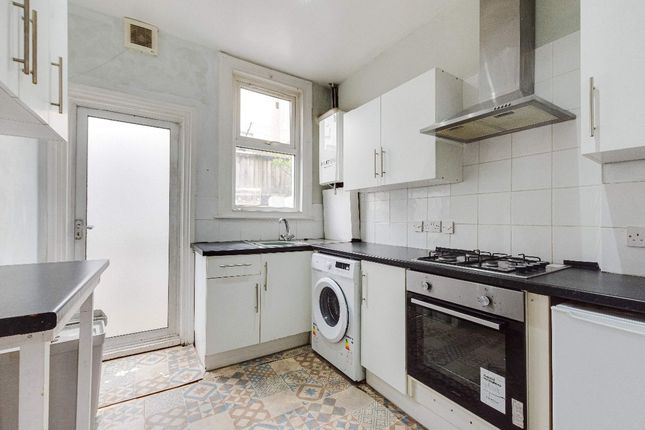 66 Woolwich Road, London photo 3
