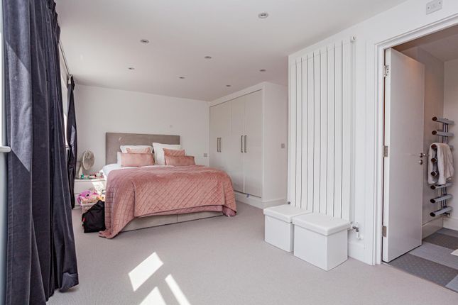 1, Canterbury Close, Beckenham photo 4