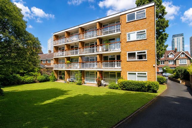 Studio flat on Flat 11,12 Cedar Road, Cedar Road, Sutton, £180,000