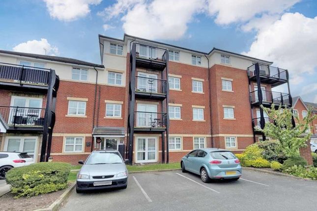 2-bed flat on 20, Breccia Gardens, ST. HELENS, £55,000