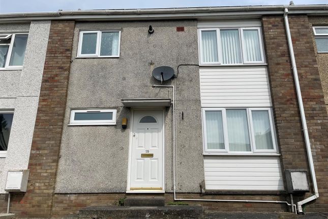 Terraced house for sale in Llundain Fach, Felinfoel, Llanelli