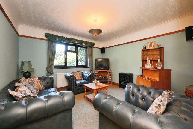 Pine Cottage, Orchard Road, Royston photo 4