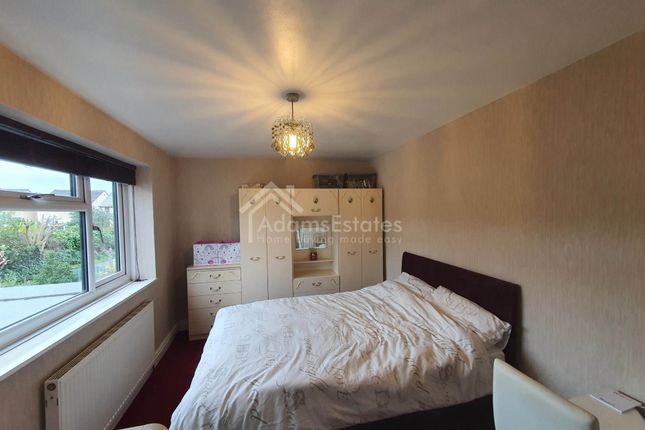 415, Lees Hall Road, Dewsbury photo 5