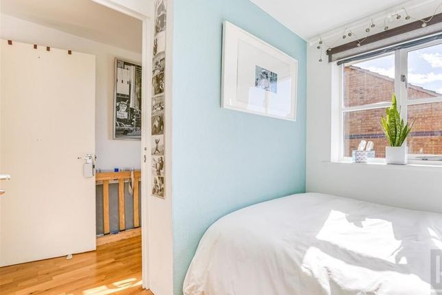 9, Hispano Mews, Enfield photo 4