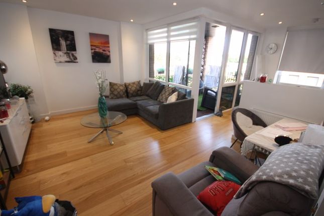 Flat for sale in Holman Drive, Southall