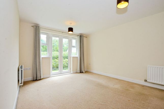 26, Turner Court, High Street, Berkhamsted photo 2