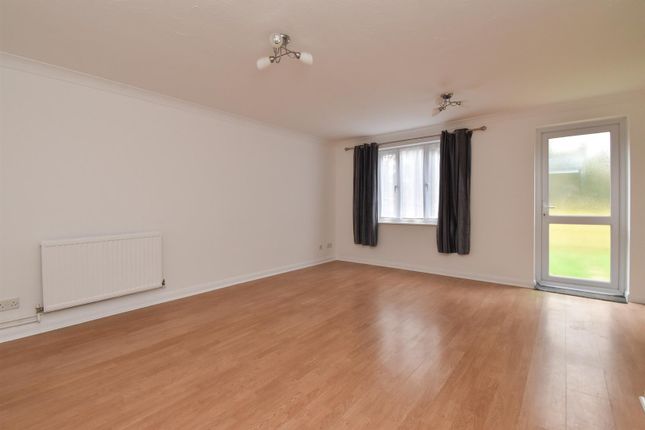 9, Albourne Close, St. Leonards-On-Sea photo 2
