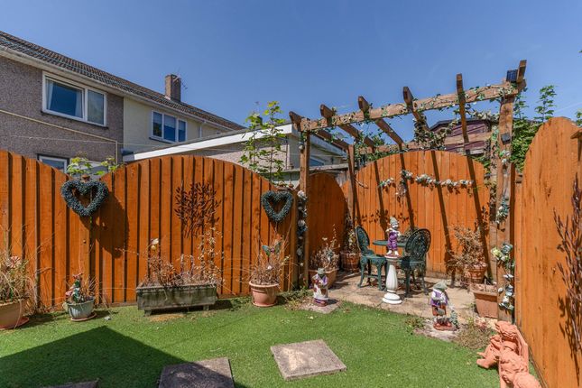 34 Nelson Drive, Newport photo 4