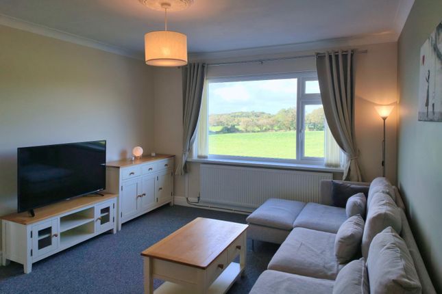 61, Minehead Avenue, Sully photo 2