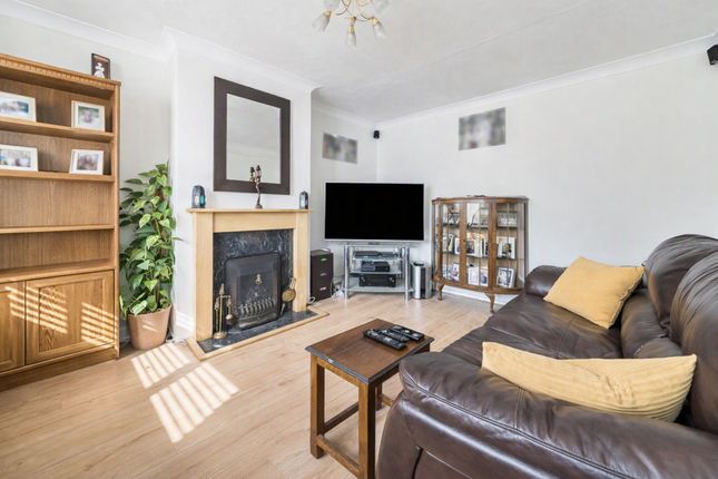 22, Marchwood Road, Havant photo 2