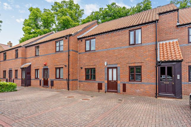 Flat for sale in Beechtree Court, Yarm