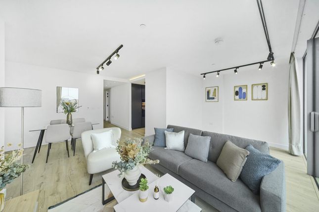 Thumbnail Flat to rent in Bollinder Place, London