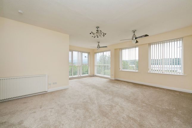 Flat 4, Conway Court,, Llanrwst Road, Colwyn Bay photo 4