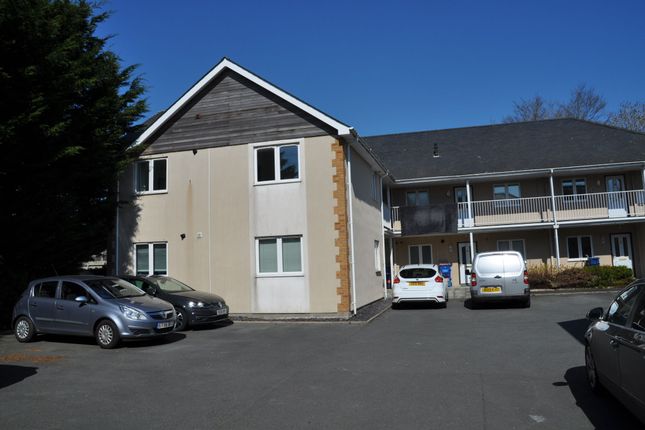 Thumbnail Property to rent in Ffordd Caergybi, Llanfairpwllgwyngyll