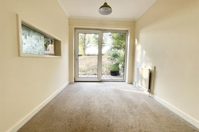 7, Charnhill Ridge, Bristol photo 3