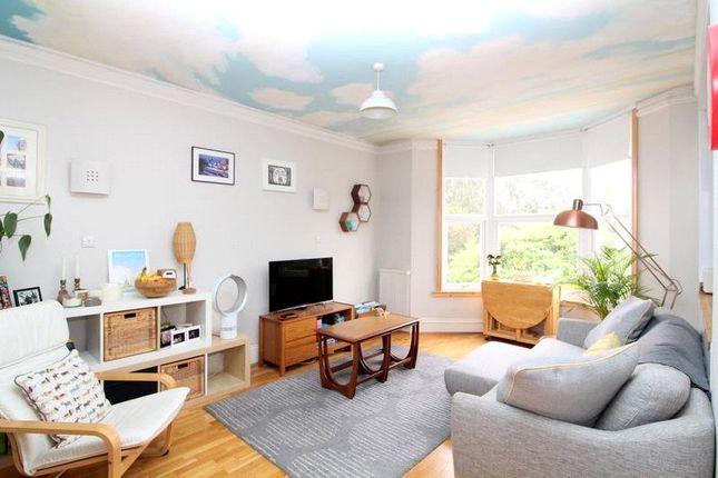 Flat 2, 30, Pembroke Avenue, Hove photo 2
