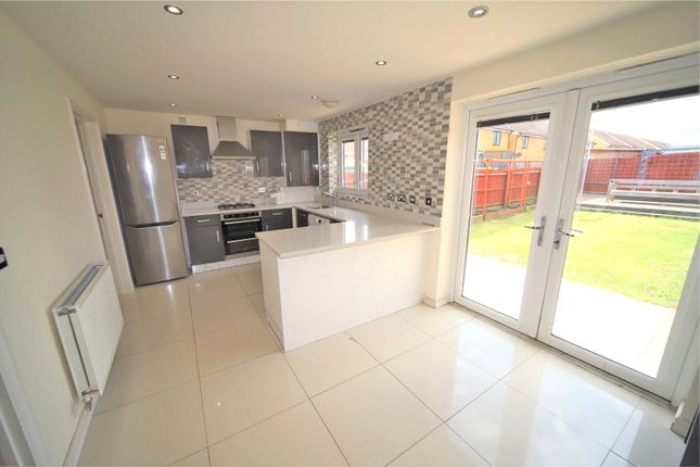 10, Shearwater Avenue, East Tilbury photo 4