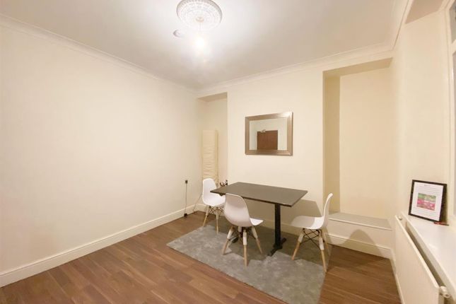 158 Oxford Street, Swansea photo 5