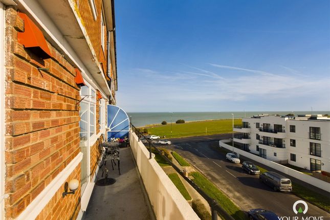 1-bed flat on Flat 31, Northumberland Court,, Northumberland Avenue, Kent, £200,000