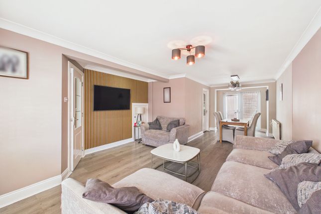 33 Olifard Avenue, Glasgow photo 2