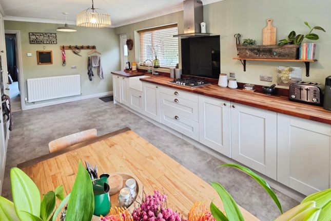 19a, High Street, Great Hale photo 2