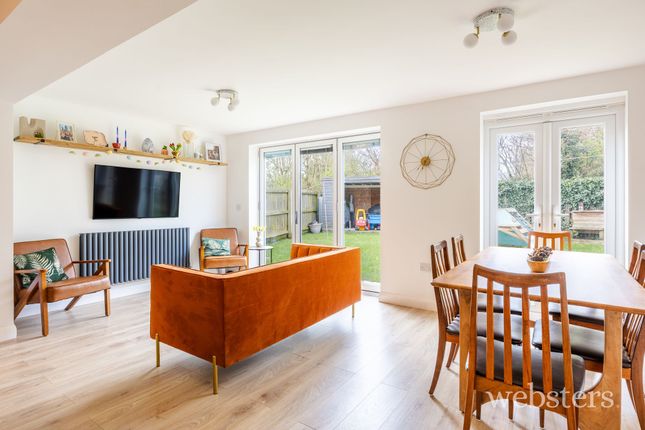 6 Ernest Drive, Norwich photo 4