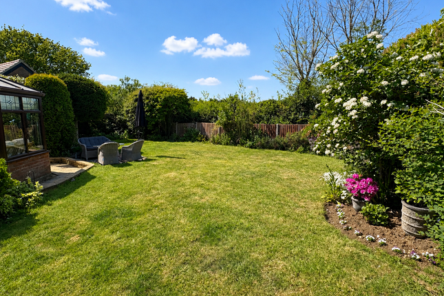 6, Vicarage Close, Maldon photo 4