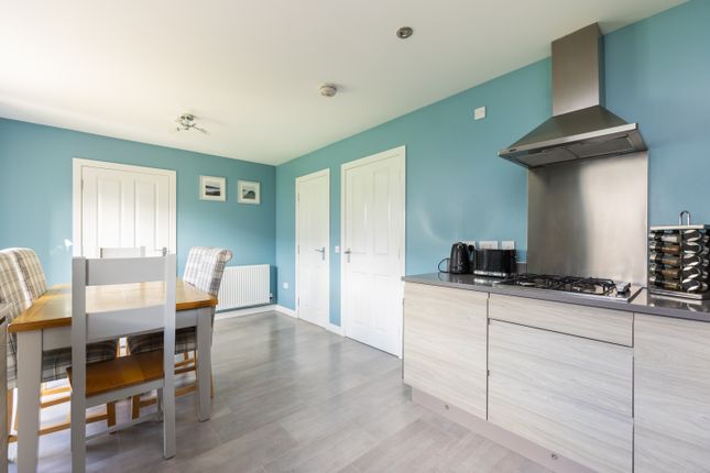 42, Millcraig Place, Winchburgh photo 4