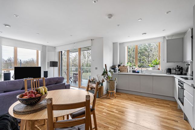 Copley Close, Hanwell photo 2