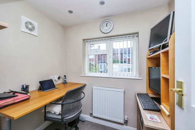 Detached house for sale in Thornhill Close, Bramcote Hills, Nottingham, Nottinghamshire