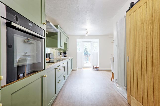 7, Brick Kiln Close, Colchester photo 4