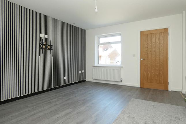 37, Cringles Drive, Liverpool photo 4