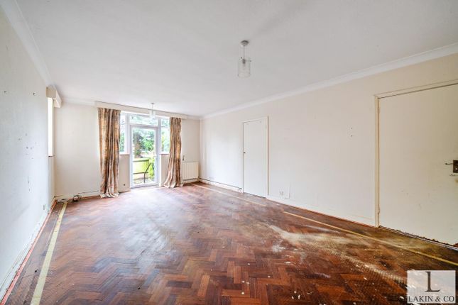 18, Cervantes Court, Northwood photo 4