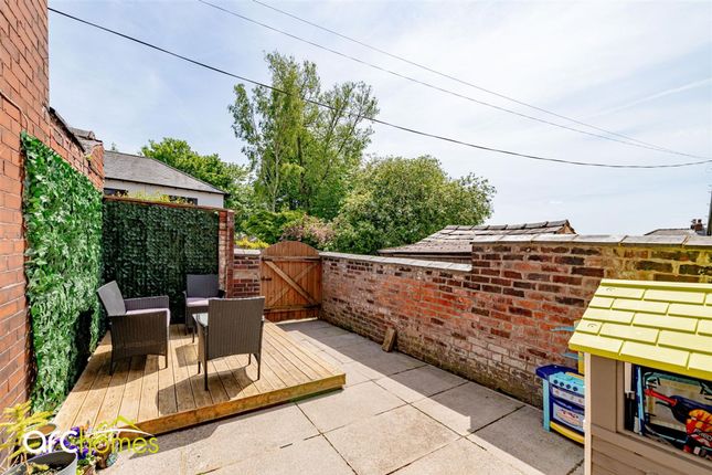 126 Castle Hill Road, Wigan photo 4