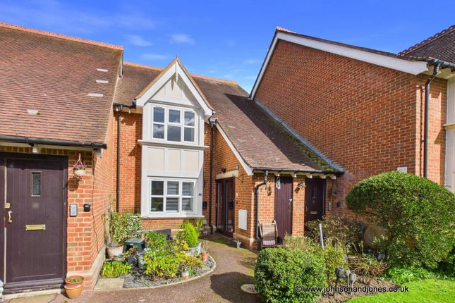 16 Burley Orchard, Staines Lane, Chertsey photo 2