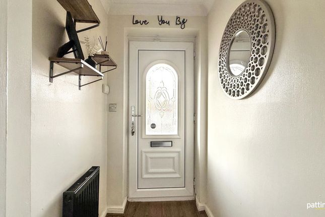 30, Redwood Court, Ashington photo 2