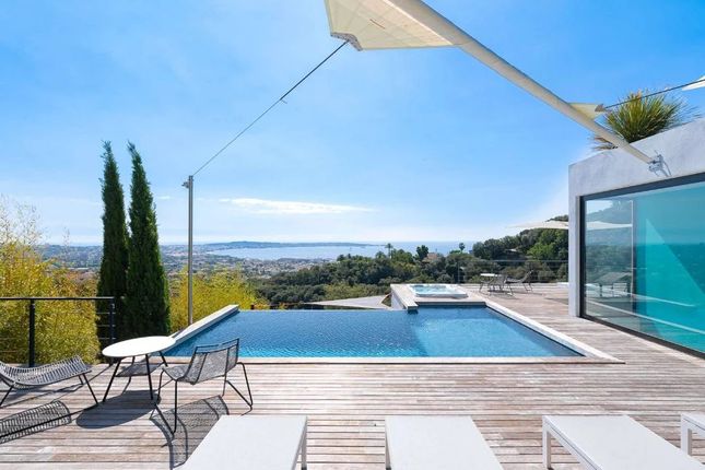 Villa for sale in Le Golfe Juan, Antibes Area, French Riviera