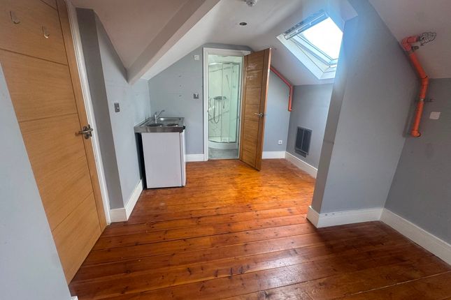Studio house on 37, Guildford Street, Luton, £575/mo