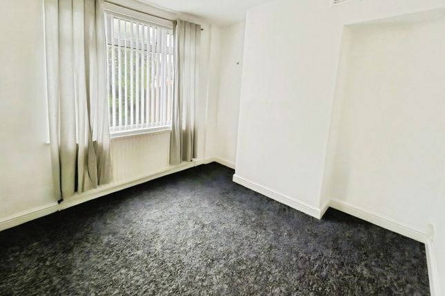 4 Oak Avenue, South Shields, Tyne and Wear photo 5