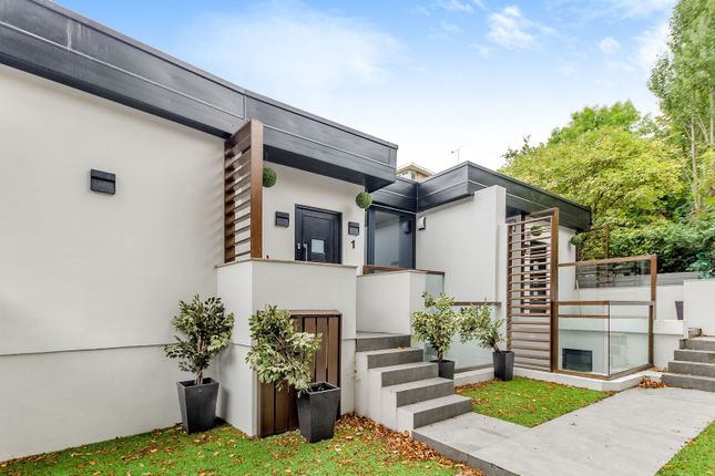 2-bed house on Frognal, Hampstead, £800,000