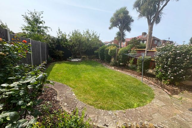 Culver Grove, Stanmore photo 3
