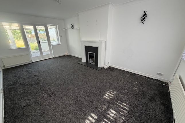 36, Plumpton Gardens, BRADFORD photo 3