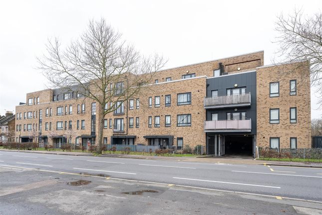 Flat for sale in Titley Close, London