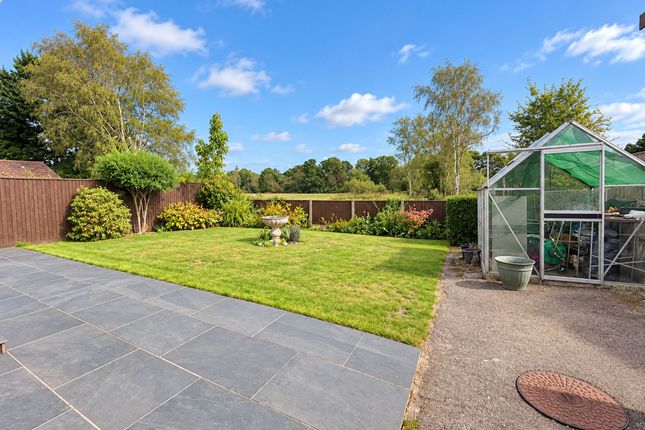 30a Compton Crescent, Ferndown photo 2