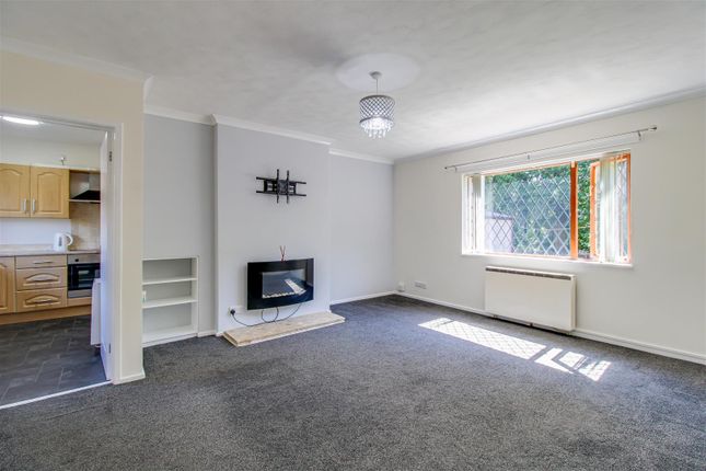 25, Dodworth Drive, Wakefield photo 4