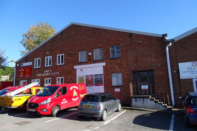Office to let in Southdown Industrial Estate, Harpenden