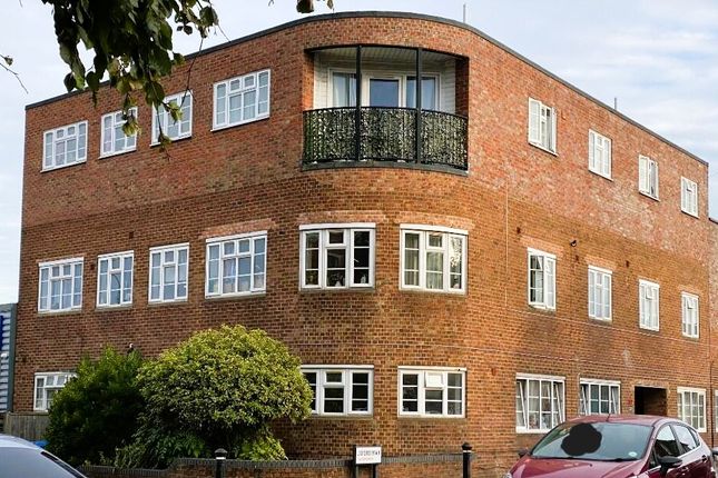 Flat 1, Emlea Court, Emlea Court, Lodge Road, Southampton, Hampshire, SO14, Southampton photo 2